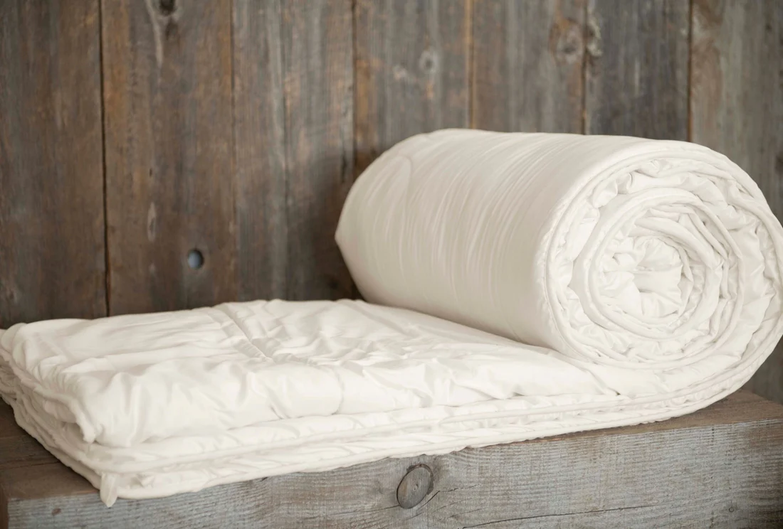 We tapped into the transformative power of nature to enhance the softness and warmth of premium organic cotton. We brush our thick and weighty flannel repeatedly to create an incredibly soft hand that keeps you exceptionally warm. Each duvet cover is self-backed and finished with a simple knife-edge. Secure to your insert using the interior flap, ties, and hidden coconut shell buttons.