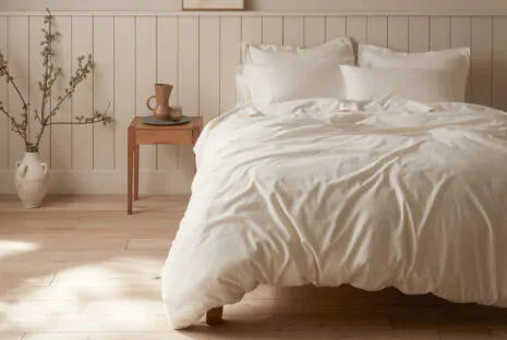 Experience the epitome of comfort with our smooth and breathable GOTS certified organic cotton, delivering a perfect “lived-in” feel straight out of the bag. Luxuriously soft and rich, our washed weighty duvet cover embodies the essence of a casual California lifestyle, sans the glossy appearance often associated with sateen. Enhanced with miDori bioSoft, a USDA certified biobased softener, this fabric promises added comfort and dryness. Crafted from 100% GOTS certified organic cotton, grown and woven in In