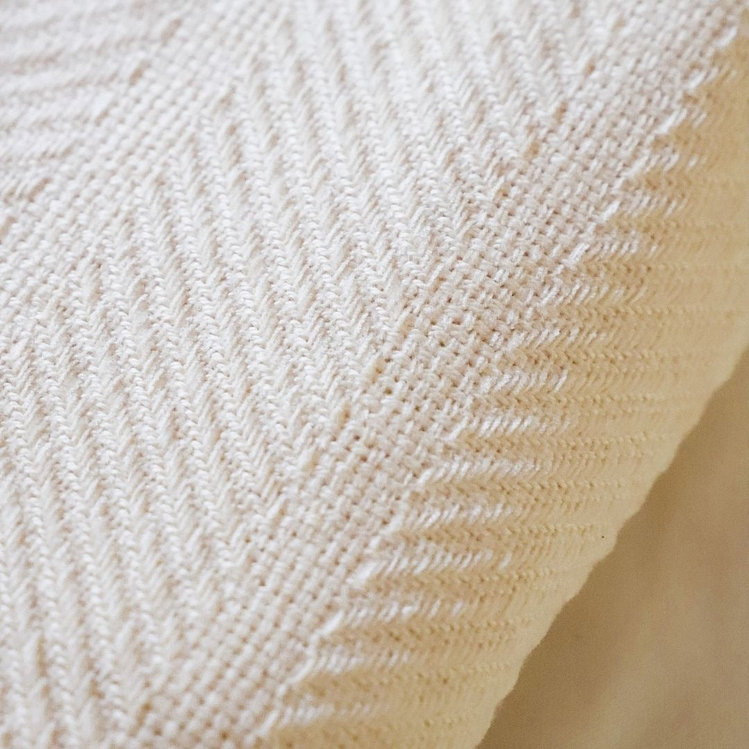 Get cozy with our soft organic cotton blankets and throws. Savvy Rest chenille herringbone blankets and throws are made without pesticides, bleach, toxic dyes or synthetic materials. Instead, we offer natural blankets and throws to keep you comfy and warm.