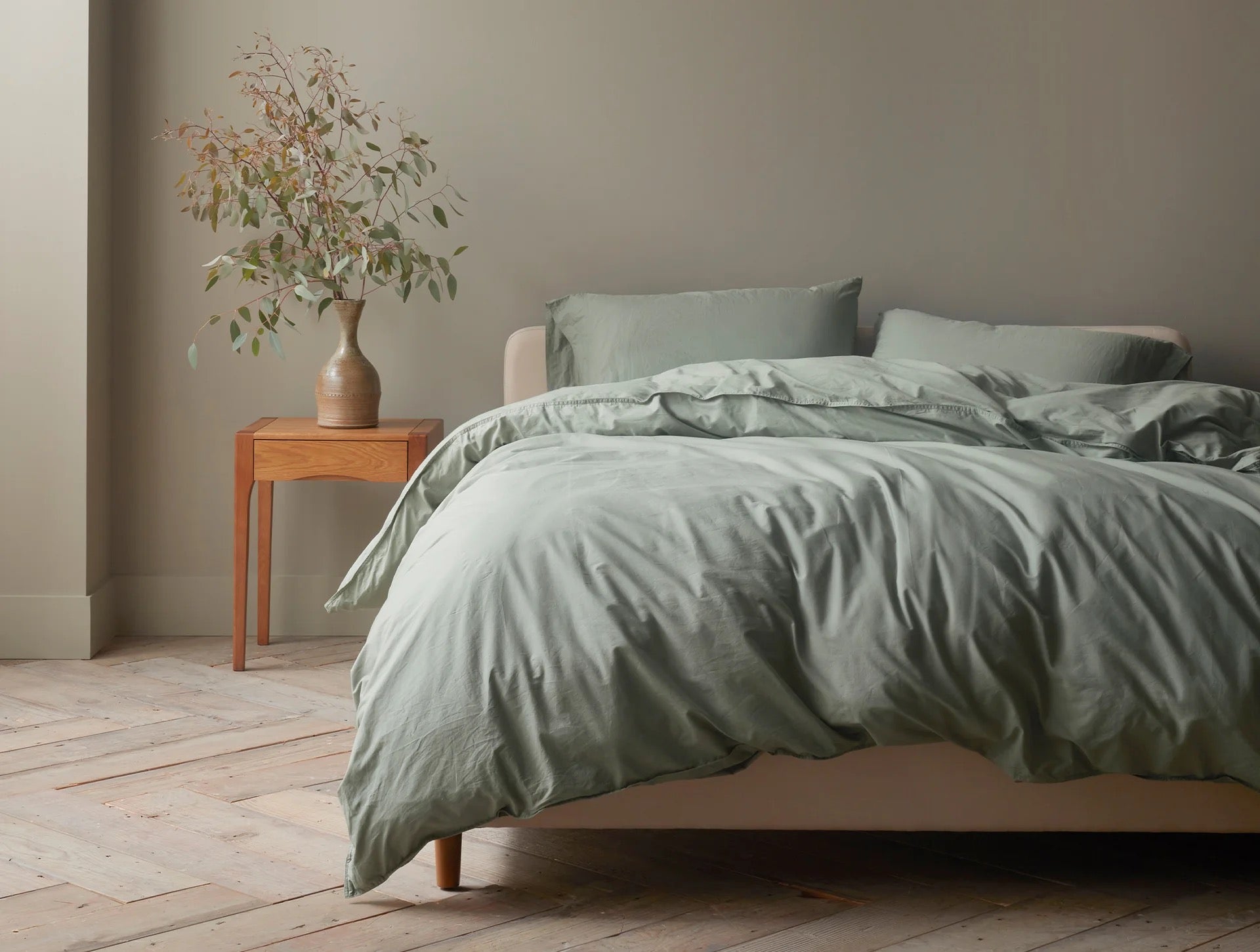 Our Organic Crinkled Percale™ Sheet Set is crafted with 100% GOTS Certified organic cotton that’s gentle on skin. Ultra lightweight and cool to the touch, it’s perfect for warm sleepers and seasons, offering a breathable, restorative rest. This best-selling set features a naturally crinkled texture, giving it a casual, carefree and naturally lived-in look, ideal for any bedroom.