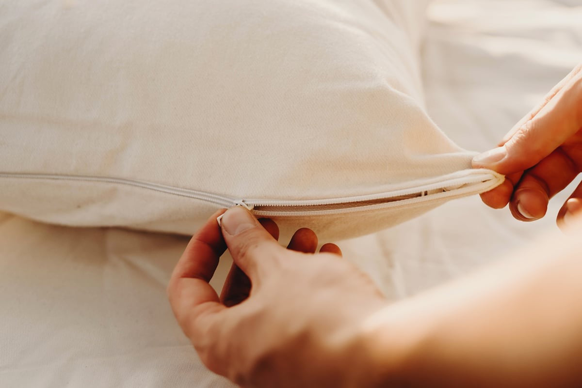 Our softest, and most popular organic pillow.
Organic kapok is in an organic cotton casing.  This vegan pillow offers luxurious softness and “fluffability” without the feathers. It’s the perfect plant-based alternative to down and is considered our most plush (and popular) pillow.