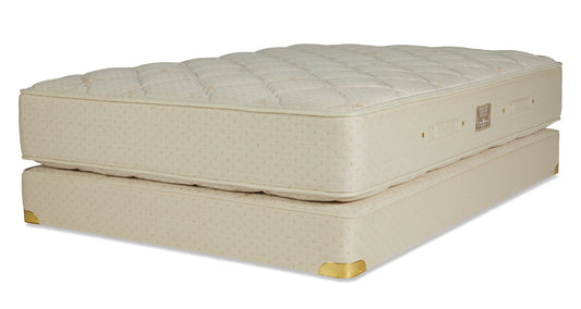 Combining the orthopedic support of the Royal-Pedic All Cotton Mattress with firm layers of Talalay Latex and surface quilting, the Royal-Pedic Quilt-Top Mattress offers a solid and firm support with some surface plushness.
The Royal-Pedic Quilt-Top Mattress is the 2nd most firm mattress in the Classic Collection. Firmness wise, it’s between the Royal-Pedic All Cotton Mattress without and with the Royal-Pedic 3″ Pillowtop Pad.