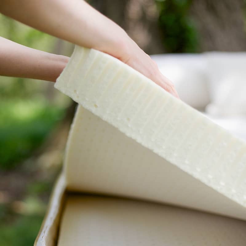 A luxurious pillowtop mattress made just for you.
The Unity Pillowtop natural mattress has four 3″ layers: it is simply the 3-layer Serenity organic mattress with the Harmony latex topper on top. The Harmony’s single soft layer, in its separate Savvy Rest organic casing, creates an extra-luxurious surface.