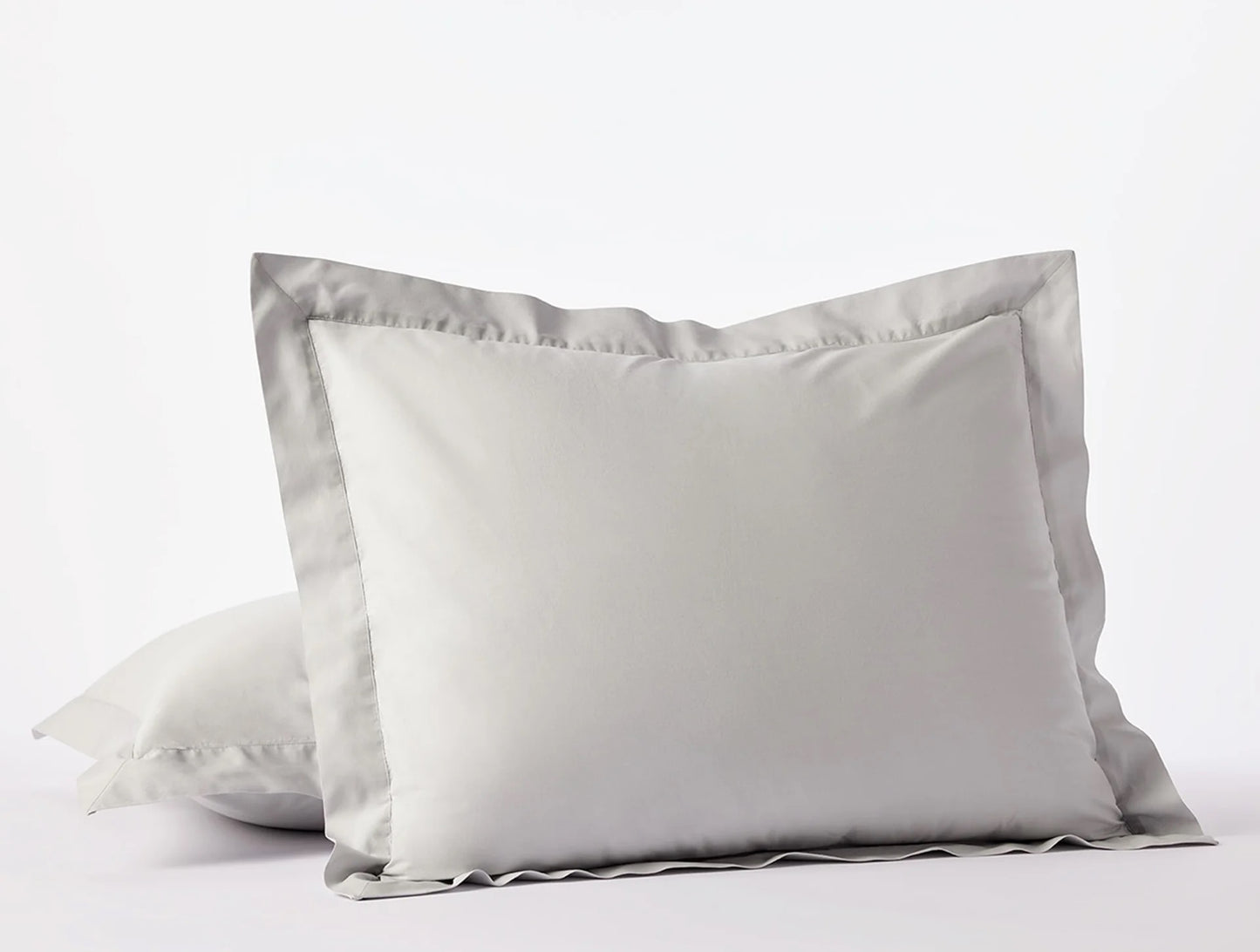 Clean, crisp organic cotton is tightly woven into a substantial, 300-thread count percale, creating a smooth and breathable classic for the bed that wears exceptionally well with time. Contrary to the sheen of sateen, percale features a cooler feel and creates better air flow.