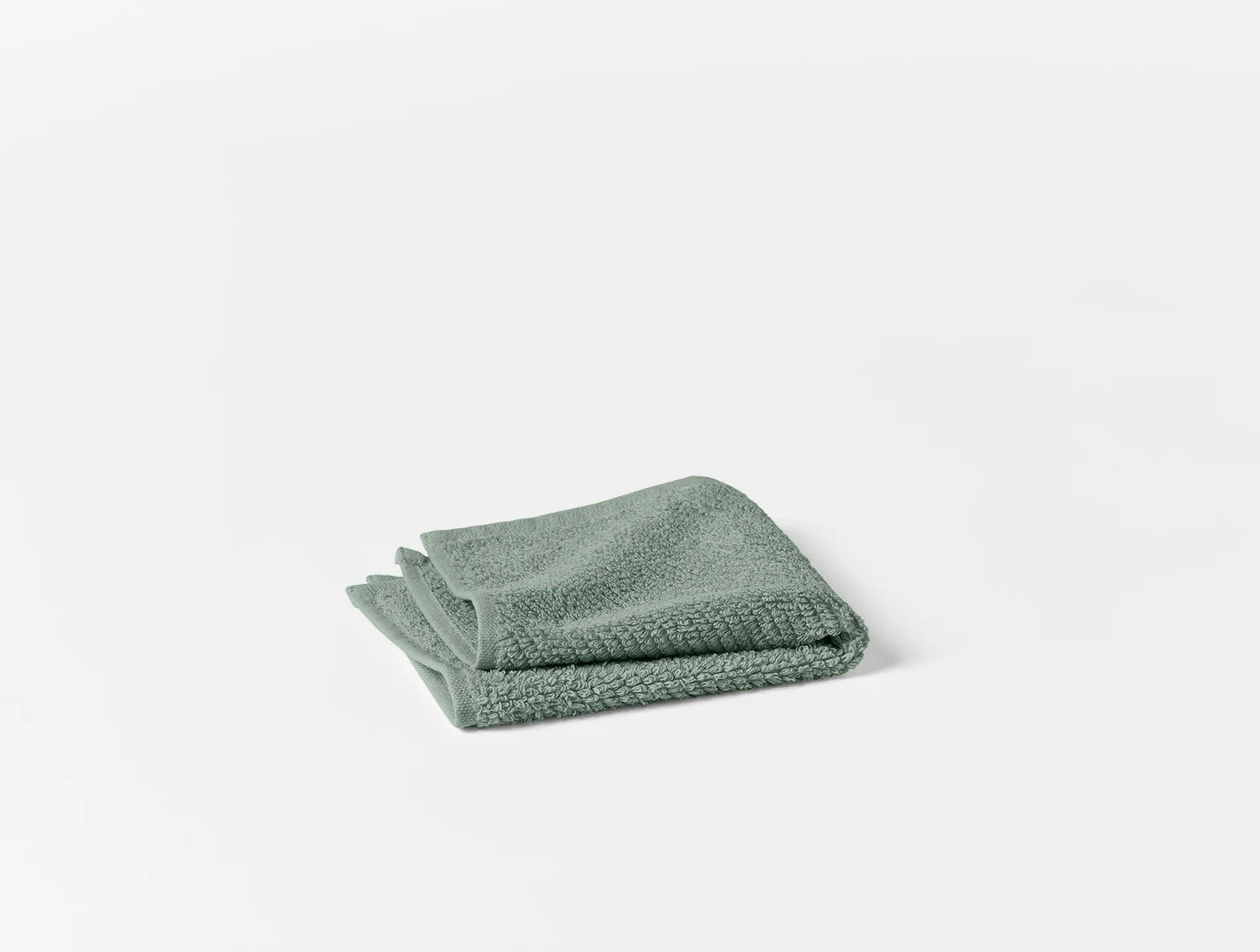 Loomed from long loops of pure organic cotton, our best-selling towel embraces you in the natural performance of premium fibers. A twill weave enhances the natural variations in texture for drying off quickly and efficiently. Durable and dense, Air Weight’s full range of colors elevates your bathroom with superior absorbency that only gets better with time.