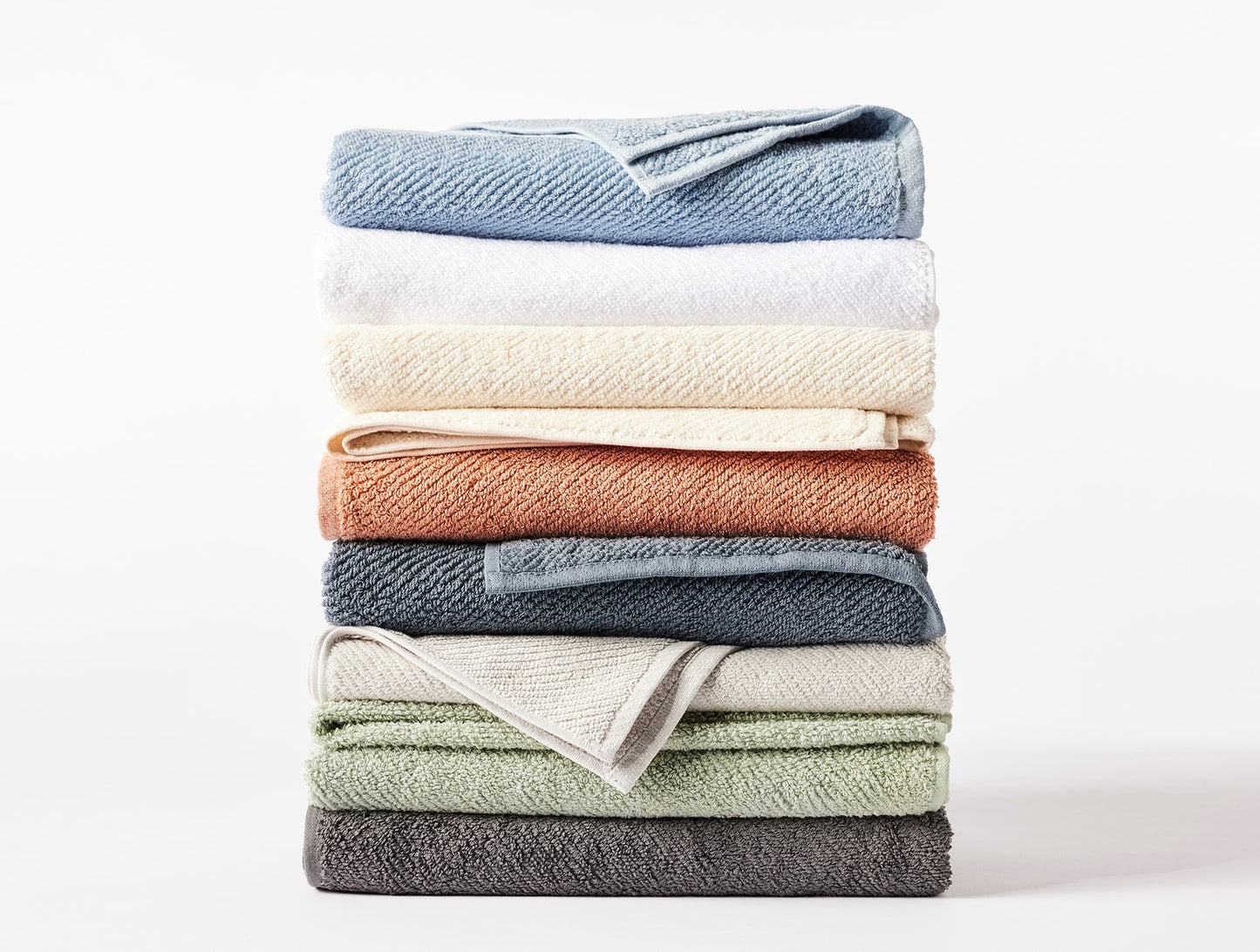 Loomed from long loops of pure organic cotton, our best-selling towel embraces you in the natural performance of premium fibers. A twill weave enhances the natural variations in texture for drying off quickly and efficiently. Durable and dense, Air Weight’s full range of colors elevates your bathroom with superior absorbency that only gets better with time.