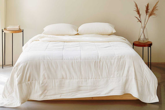 We believe you shouldn’t sweat it in life, especially while sleeping! Suppose you tend to “sleep hot” and are looking for an excellent solution to help your body regulate its temperature. In that case, you will love our iconic myMerino comforter – now available in a lighter-weight version. Our world-famous 100% organic, breathable comforter helps to regulate your body temperature and wick away moisture. So you spend less time tossing and turning and more time experiencing the deep relaxation your body crave