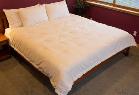 NATURAL WOOL COMFORTER BY HOLY LAMB ORGANICS