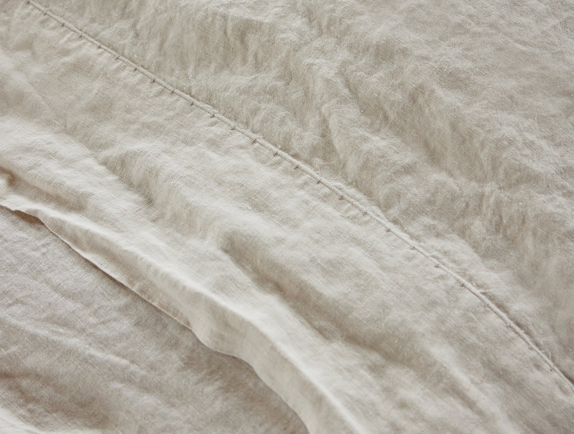 Our Organic Relaxed Linen Sheet Set is crafted from the rarest and most exquisite French linen. Naturally breathable, insulating and thermal regulating, it’s ideal for both warm and cool sleepers. The long, strong GOTS Certified organic flax yarns are woven for exceptional durability, then garment-washed for a relaxed feel that gets softer with every sleep. Finished with low-impact dyes, creating rich colors that are gentle on your skin and the planet.