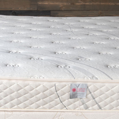 The 10" Suite Dreams Mattress is our most popular mattress and featured in boutique hotels across the country.

It offers customizable support for an individualized sleep experience and a soft comfort layer for pressure point relief.customizable 6" core, which can be tailored to your specific sleep needs.