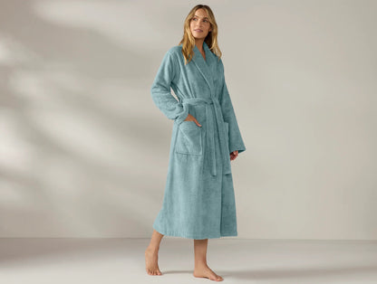 Inspired by our best-selling organic cotton Cloud Loom towels, this robe begins with the same long-staple cotton, loomed into single loops that feel thick and plush, yet lofty. The Aerospin process aligns the fibers in each yarn, making the robe just as soft and absorbent as our towels but a touch smoother and sleeker. The classic shawl-collared silhouette wraps cozily and features an adjustable belt and side pockets.