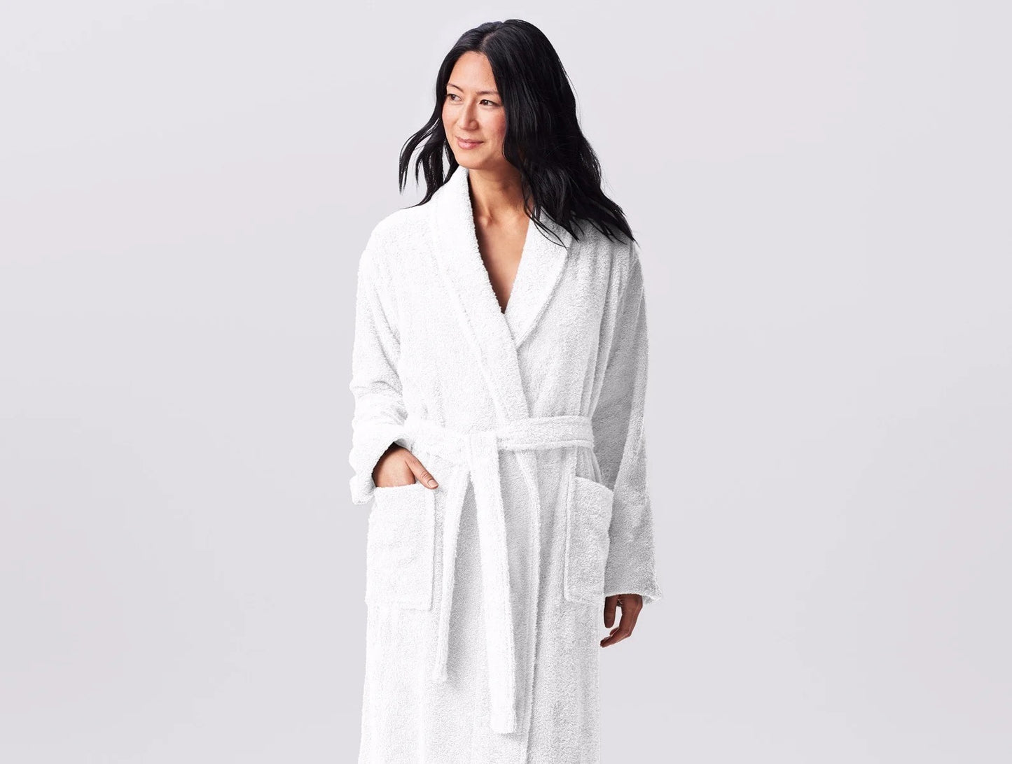 Inspired by our best-selling organic cotton Cloud Loom towels, this robe begins with the same long-staple cotton, loomed into single loops that feel thick and plush, yet lofty. The Aerospin process aligns the fibers in each yarn, making the robe just as soft and absorbent as our towels but a touch smoother and sleeker. The classic shawl-collared silhouette wraps cozily and features an adjustable belt and side pockets.