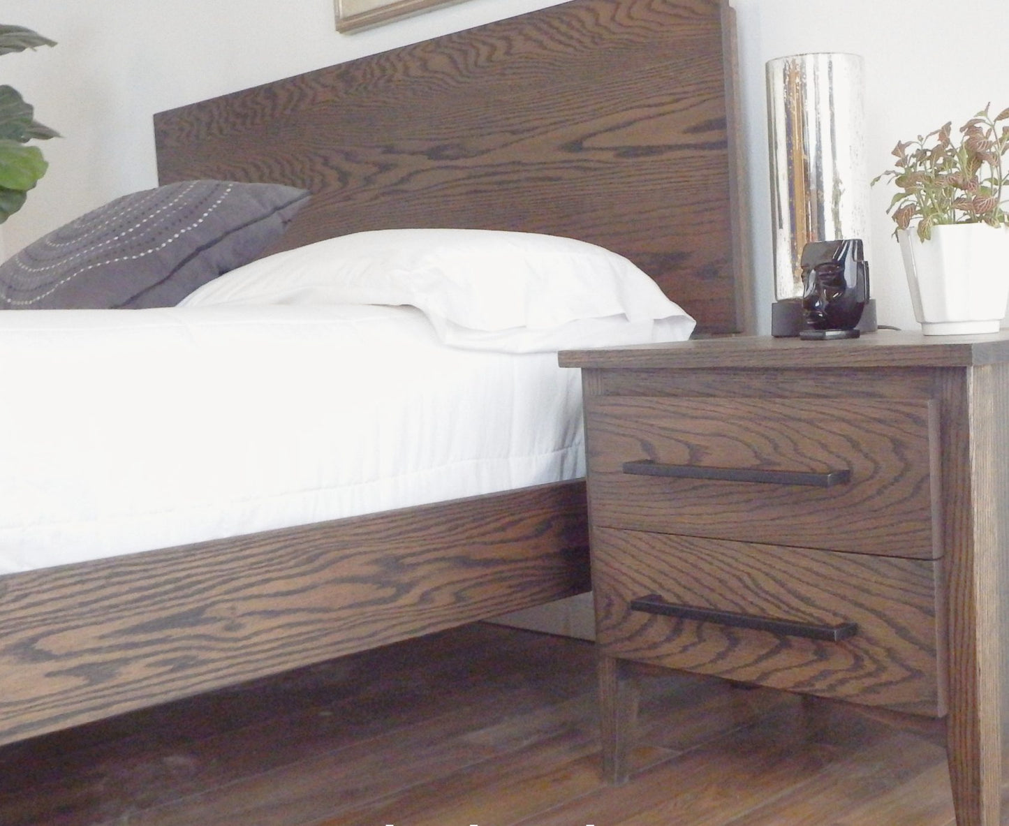 Mesa Platform Bed with Footboard